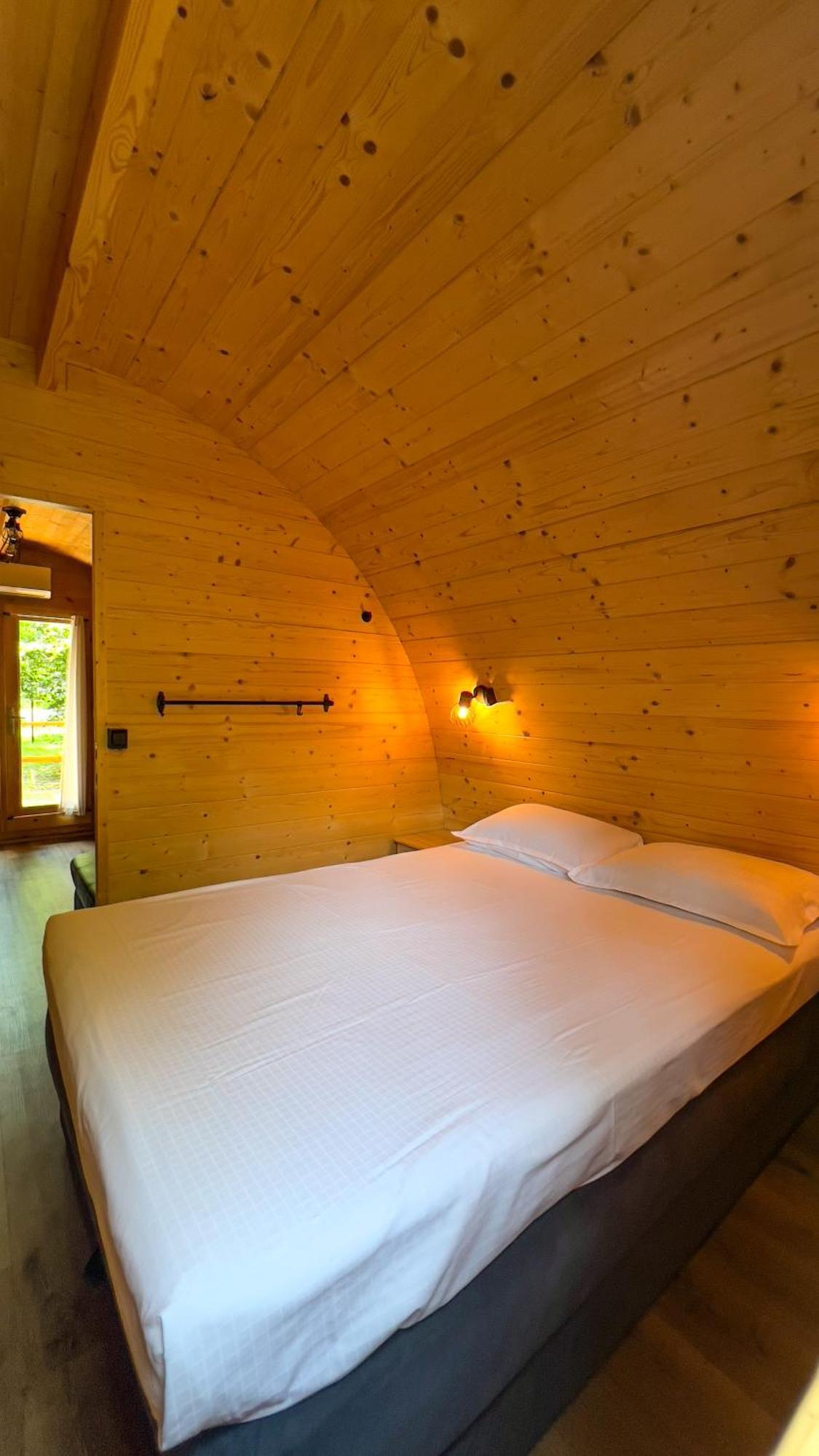 Glamping Dragonja River Smarje  Екстер'єр фото